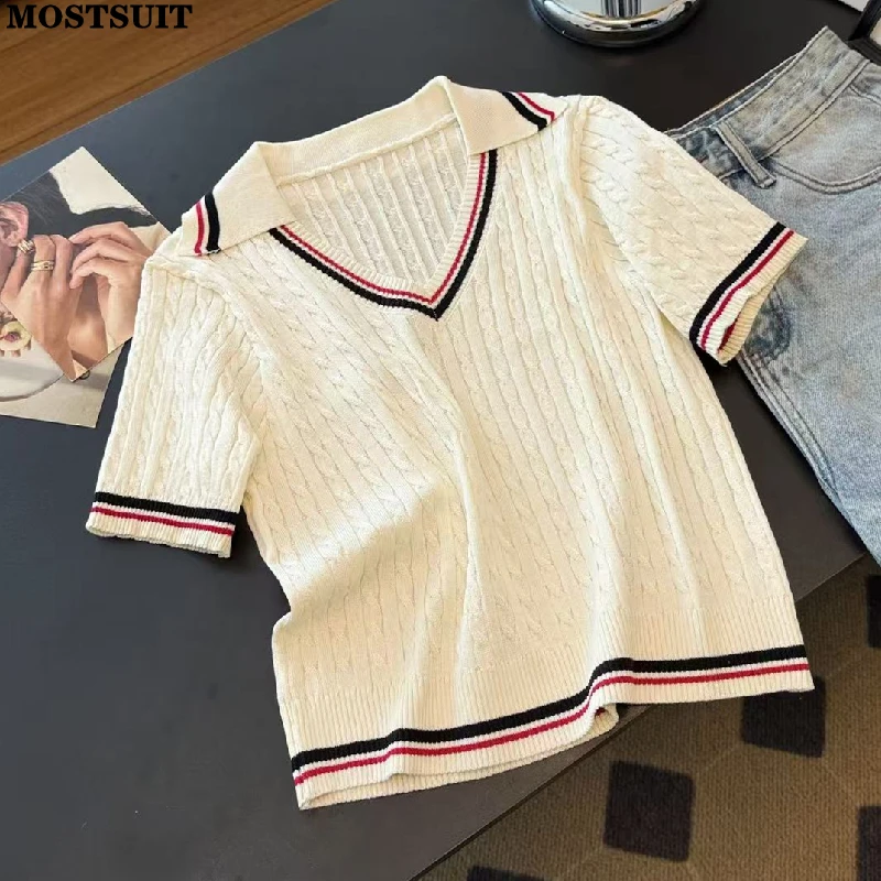 2025 Summer V-neck Slim Sweater Crop Tops Women Short Sleeve Striped Twisted Knit Pullovers Tees Vintage Elegant Fashion Jumpers
2025 Summer V-neck Slim Sweater Crop Tops Women Short Sleeve Striped Twisted Knit Pullovers Tees Vintage Elegant Fashion Jumpers