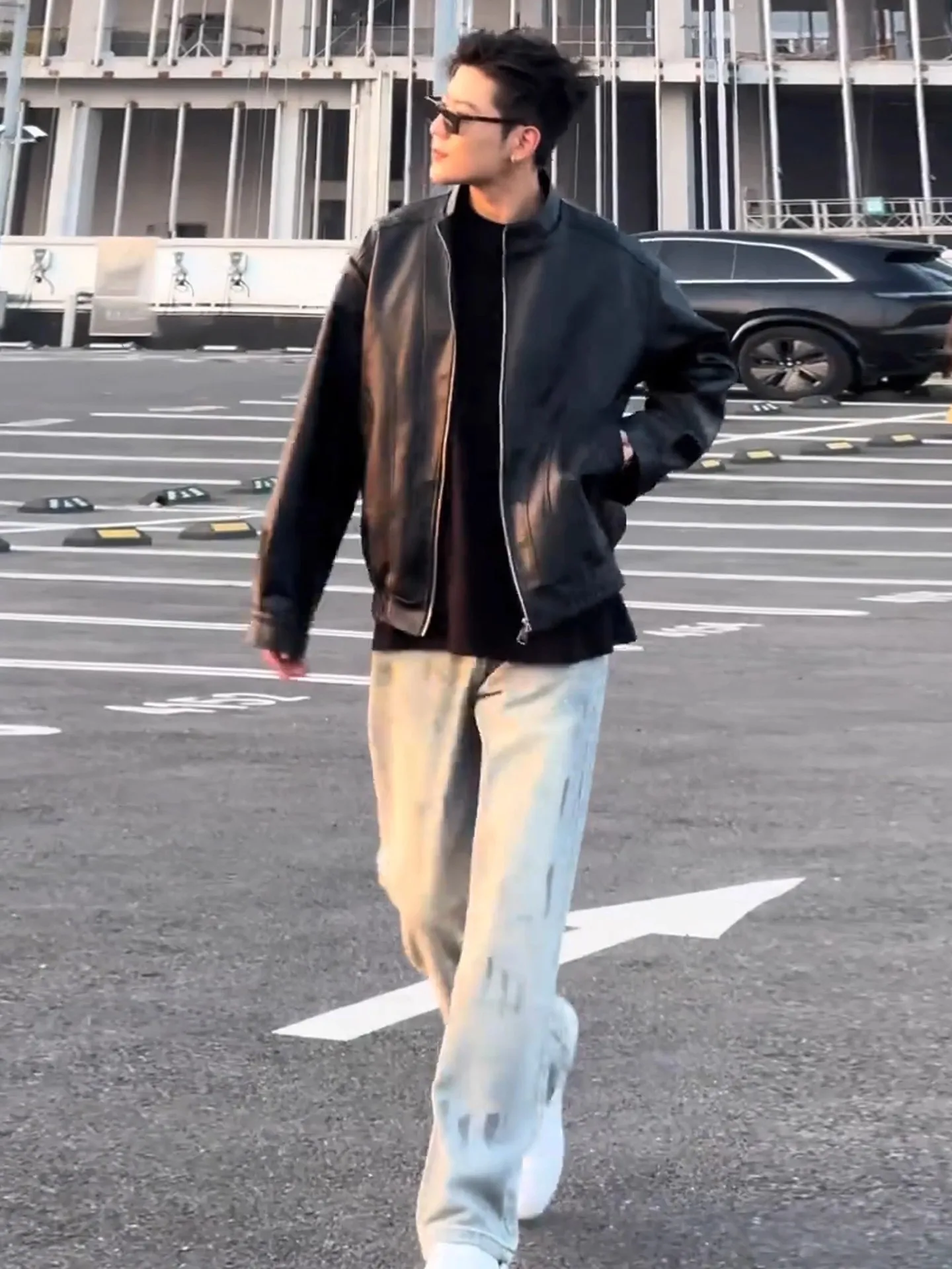 ort PU Leather Jaet Men's Spring Autumn Stand Collar Splicing Motorcycle Jaet American Sle Baseball orm Loose Fit
ort PU Leather Jaet Men's Spring Autumn Stand Collar Splicing Motorcycle Jaet American Sle Baseball orm Loose Fit