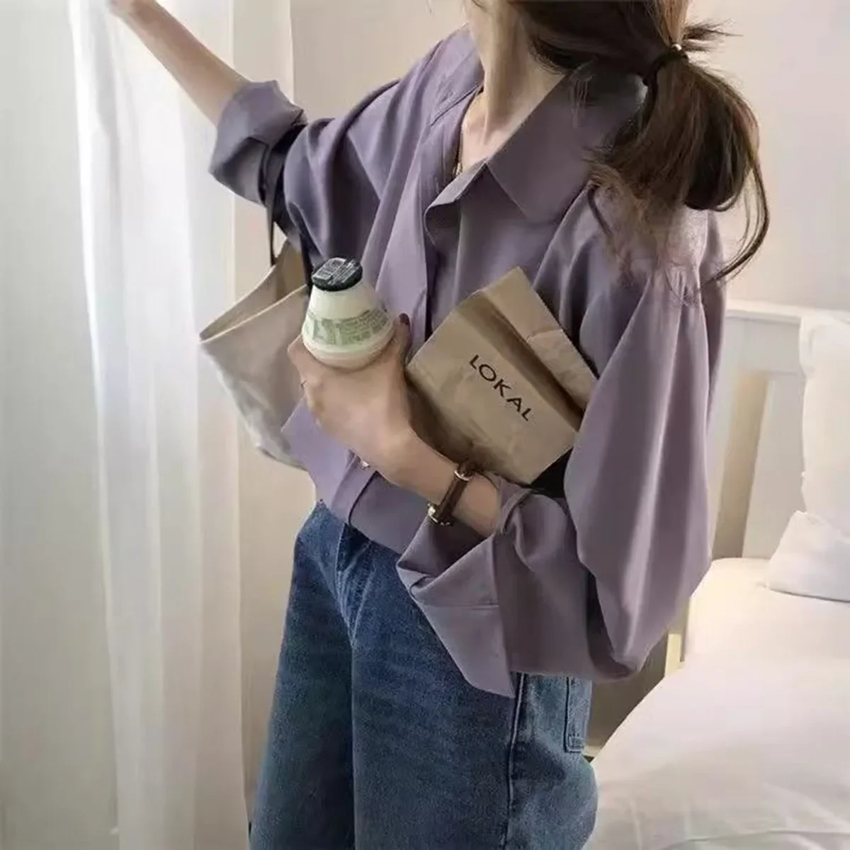 Shirts Women Solid Color Elegant Korean Leisure Long Sleeve Blouse Office Lady Spring Summer Simple Loose Female Tops Chic
Shirts Women Solid Color Elegant Korean Leisure Long Sleeve Blouse Office Lady Spring Summer Simple Loose Female Tops Chic