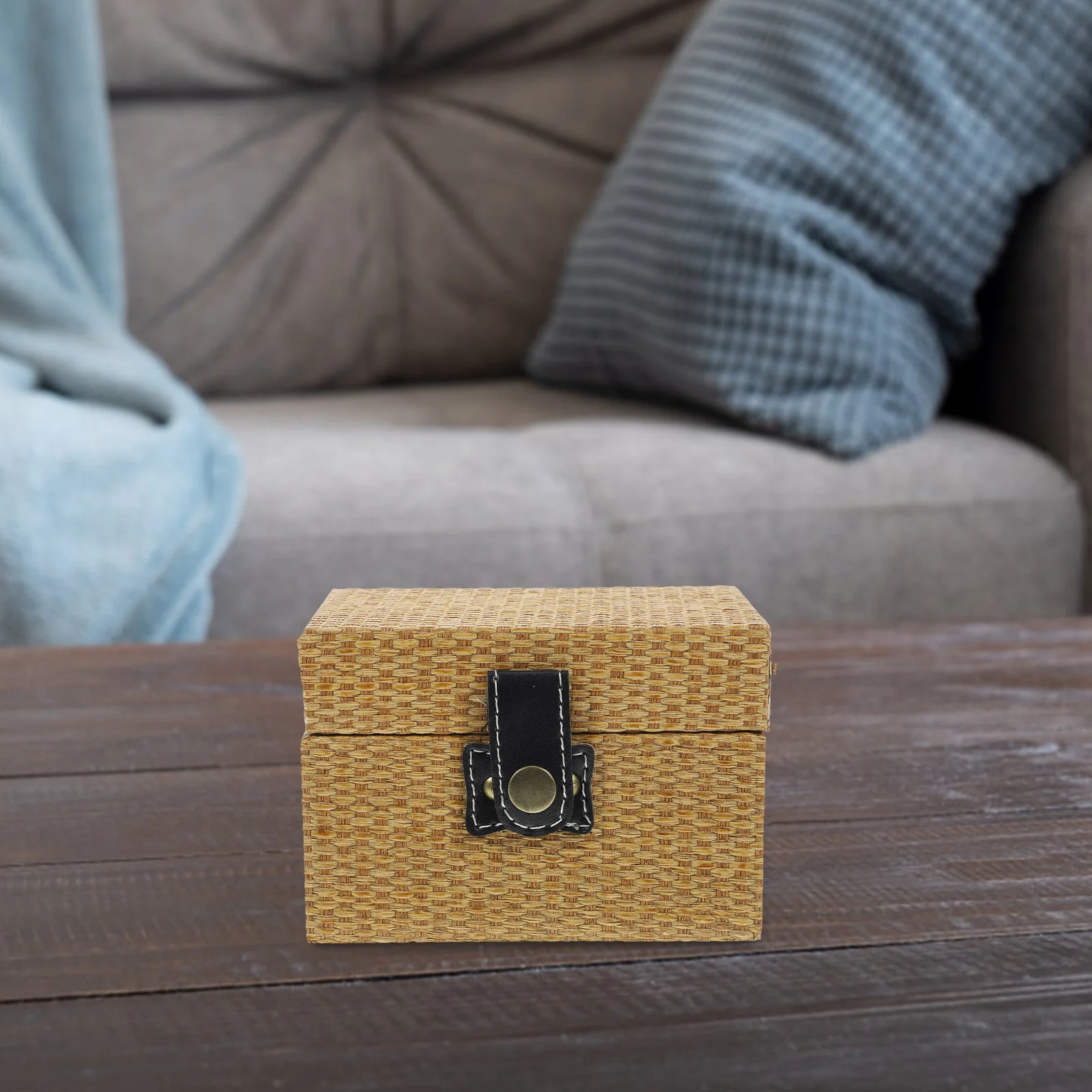 1pc Vintage Wooden Jewelry Box With Lid Small Size Storage Case For Earrings Rings Watches Trinkets Organizer Keepsakes Wooden
1pc Vintage Wooden Jewelry Box With Lid Small Size Storage Case For Earrings Rings Watches Trinkets Organizer Keepsakes Wooden