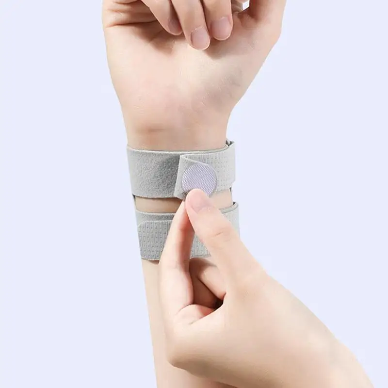 Adjustable Wrist Stabilizer for TFCC Injuries Ulnar Sided Brace for Pain Relief and Injury Prevention in Fitness and Daily Life
Adjustable Wrist Stabilizer for TFCC Injuries Ulnar Sided Brace for Pain Relief and Injury Prevention in Fitness and Daily Life