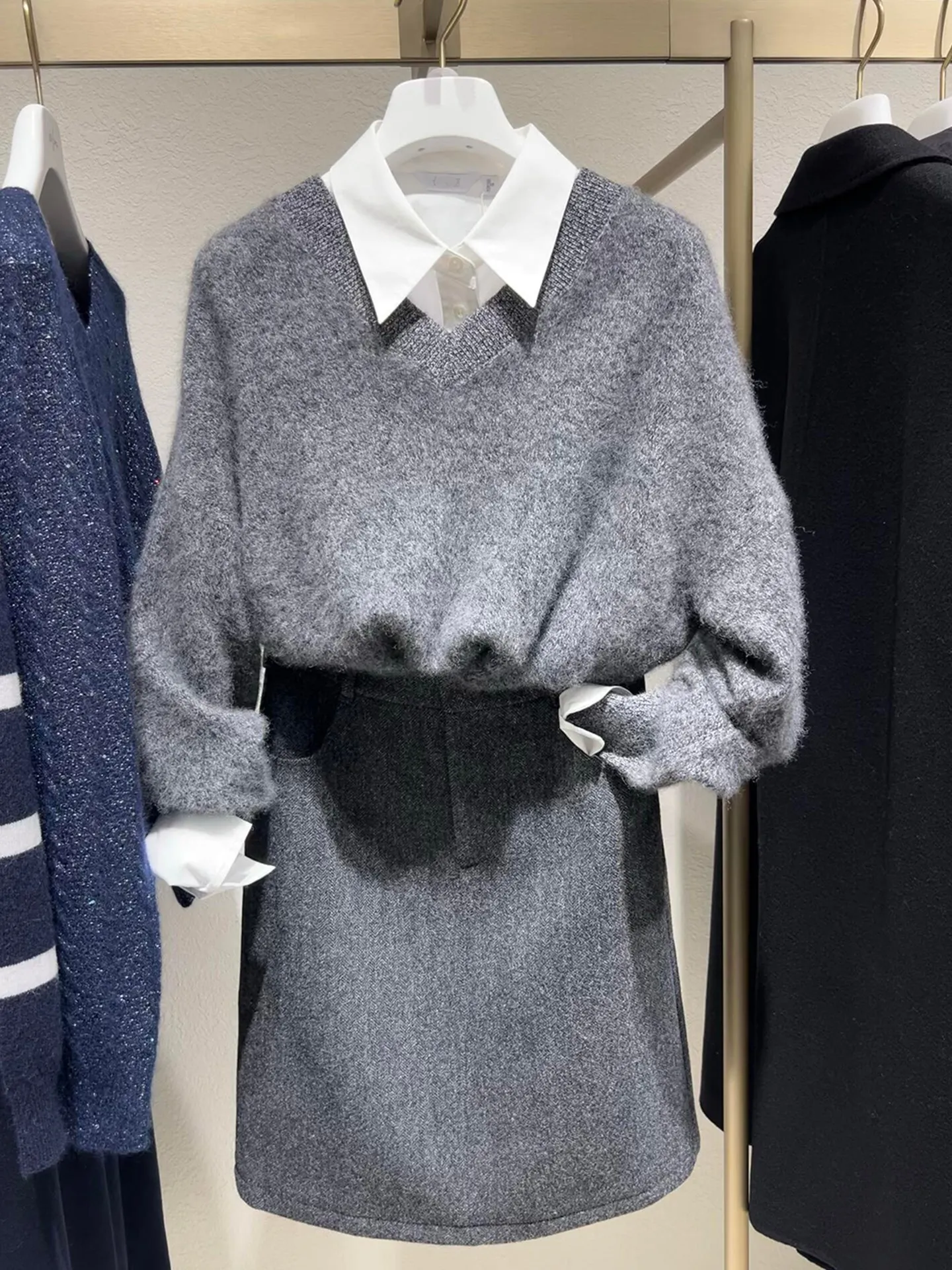 Gray Knitted A-Line Skirt And Top Two-Piece Set Korean Style Lazy Atmosphere Winter New Arrival Fashionable plus Size Wo...
Gray Knitted A-Line Skirt And Top Two-Piece Set Korean Style Lazy Atmosphere Winter New Arrival Fashionable plus Size Wo...