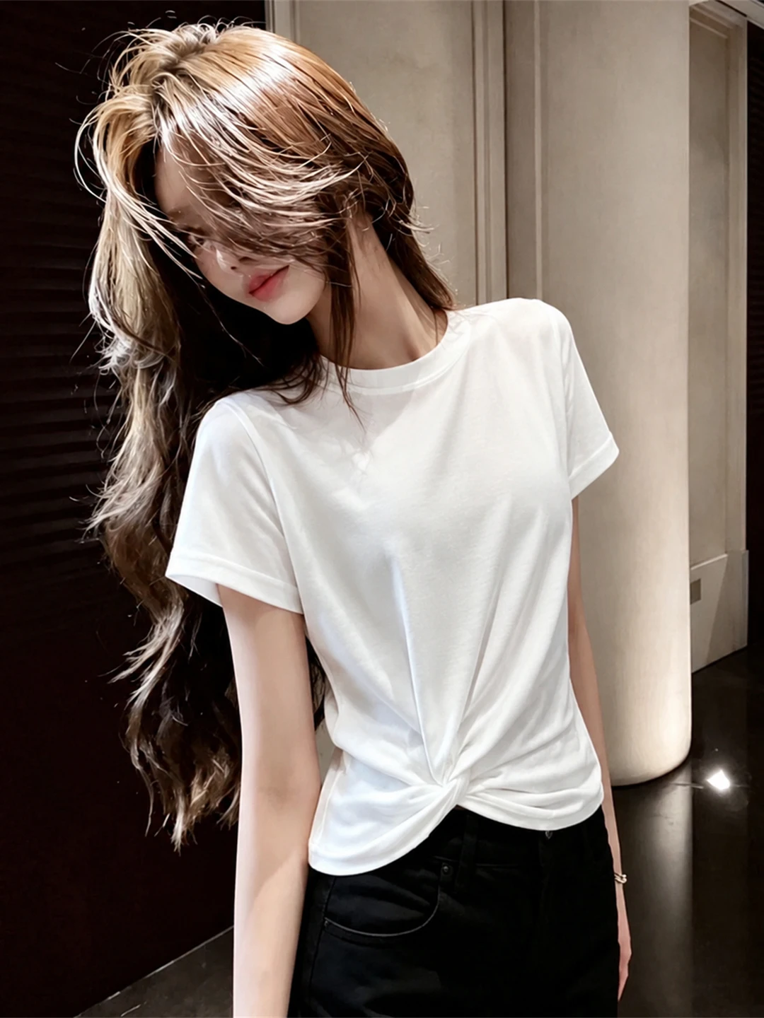Chic Knot Design Unique round Neck Slimming Personality T-Shirt Women's Fashionable Versatile Summer Basic Short Sleeve Top
Chic Knot Design Unique round Neck Slimming Personality T-Shirt Women's Fashionable Versatile Summer Basic Short Sleeve Top