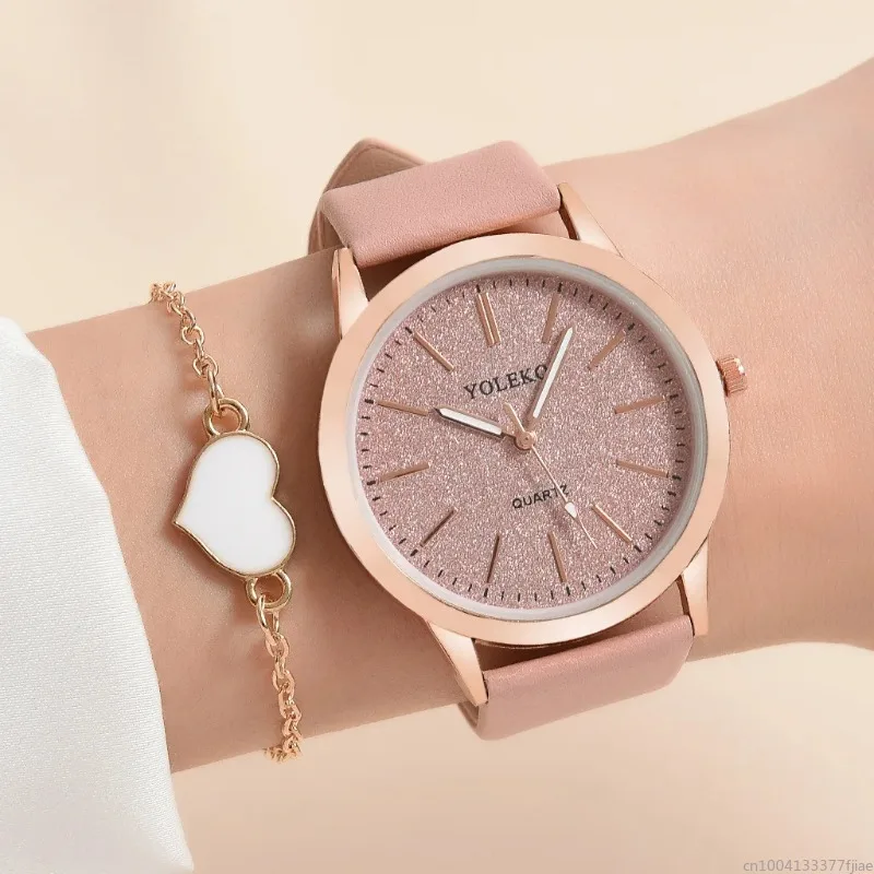 2pcs Set Women Watches Fashion Casual Ladies Quartz Wristwatches Leather Strap Watch Women Female Clock for Girl Gift No Box
2pcs Set Women Watches Fashion Casual Ladies Quartz Wristwatches Leather Strap Watch Women Female Clock for Girl Gift No Box