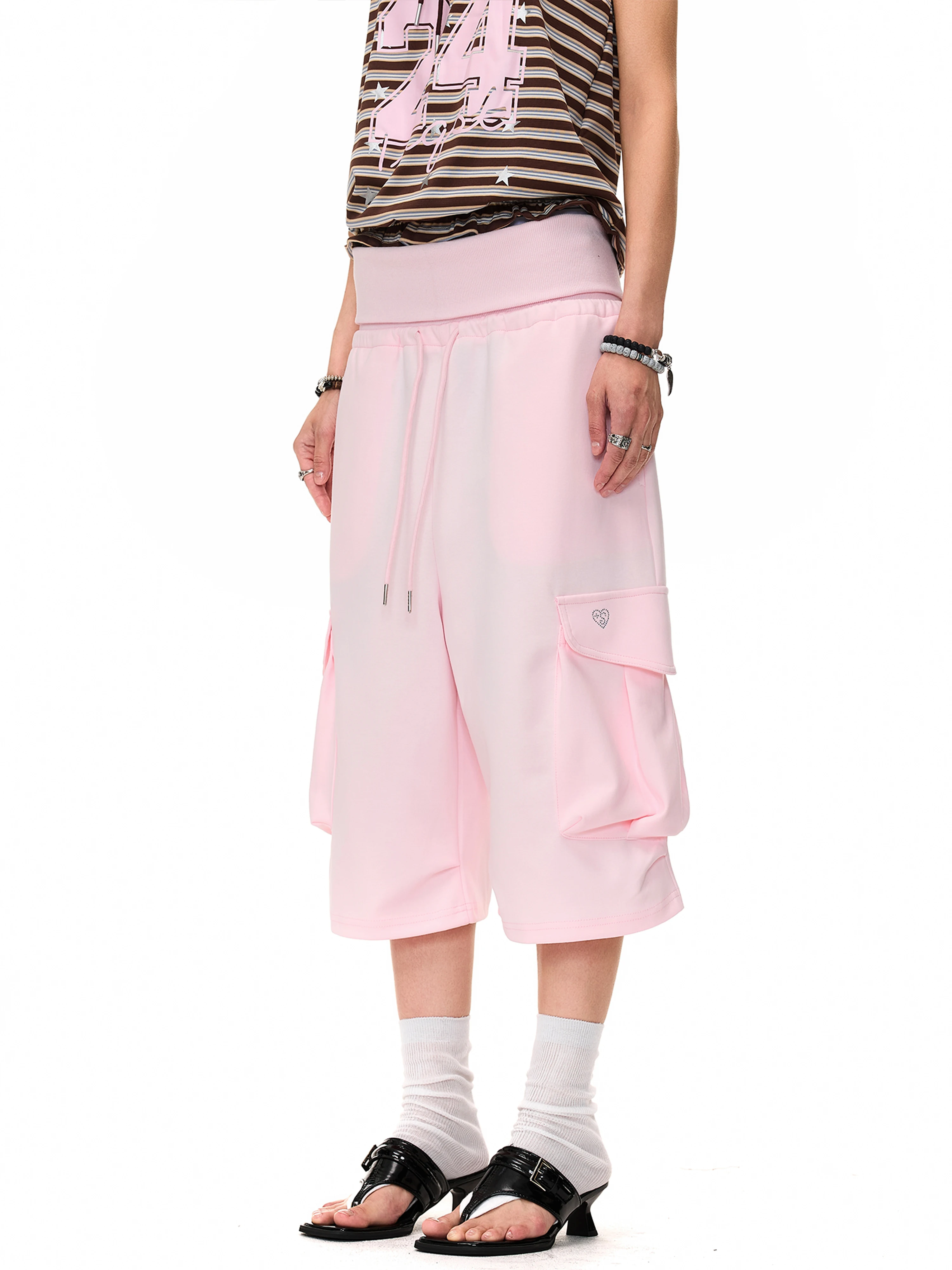 American Retro Lazy Pocket Design Seven-Foot Casual Loose Wide-Leg Sporty Sweatpants Ladies Loose Fit Cotton Blend Trousers
American Retro Lazy Pocket Design Seven-Foot Casual Loose Wide-Leg Sporty Sweatpants Ladies Loose Fit Cotton Blend Trousers
