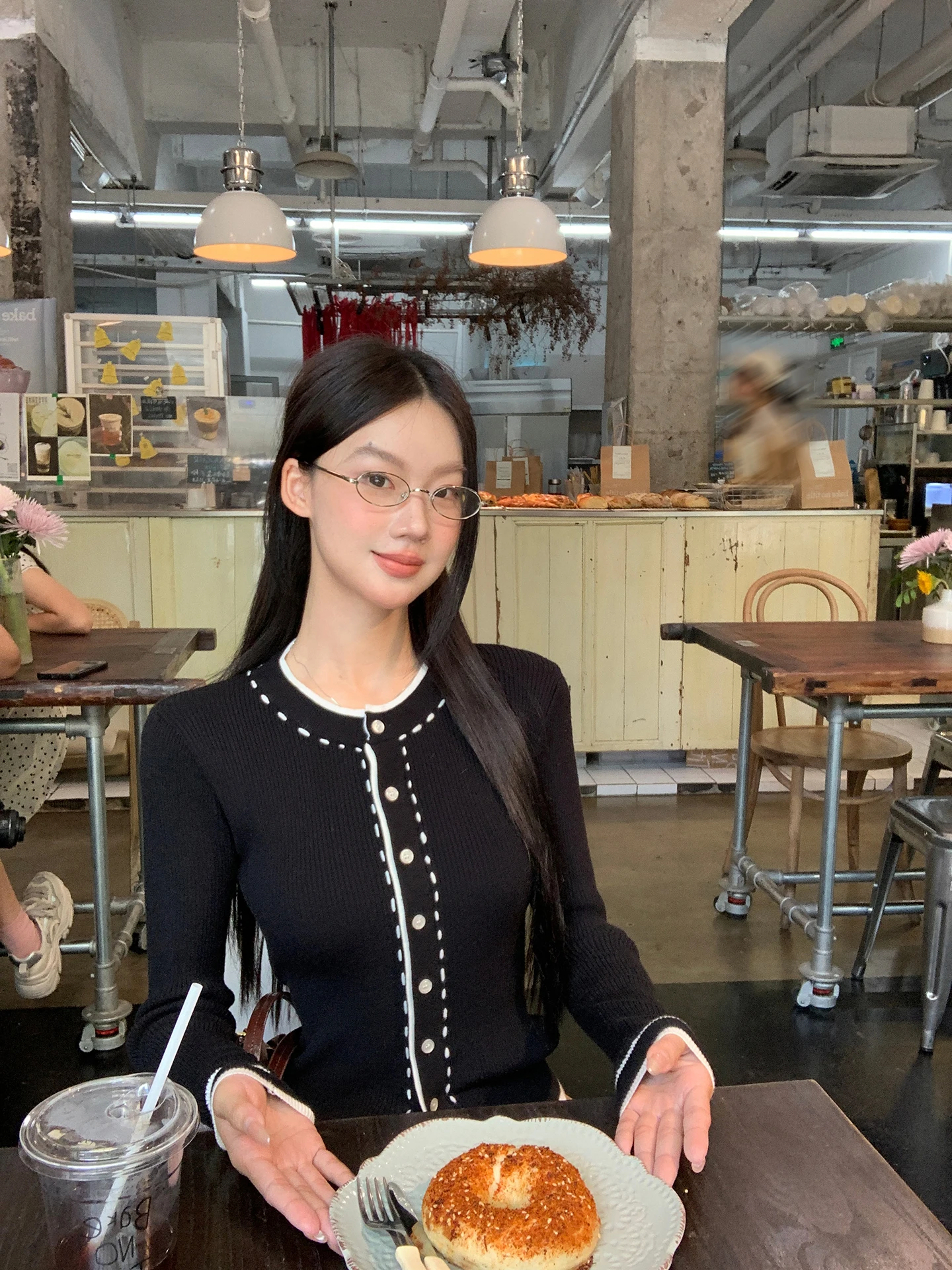 Вязаный открытый кардиган Bla, женский корейский верхняя одежда на раннюю осень, свитер Jaet, прямой крой, длинный све
Вязаный открытый кардиган Bla, женский корейский верхняя одежда на раннюю осень, свитер Jaet, прямой крой, длинный све