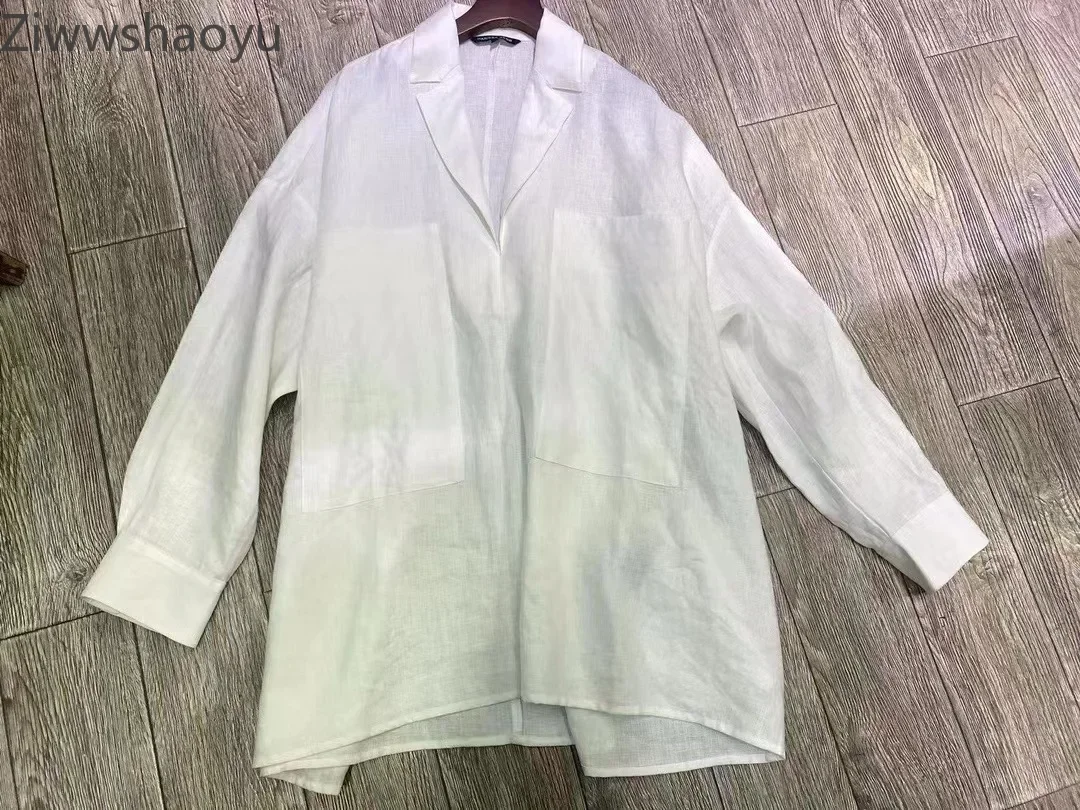 High Quality Autumn Women Fashion Runway Designer Linen V-Neck Loose Sweet Long Sleeve Long Shirt with Big Pockets
High Quality Autumn Women Fashion Runway Designer Linen V-Neck Loose Sweet Long Sleeve Long Shirt with Big Pockets