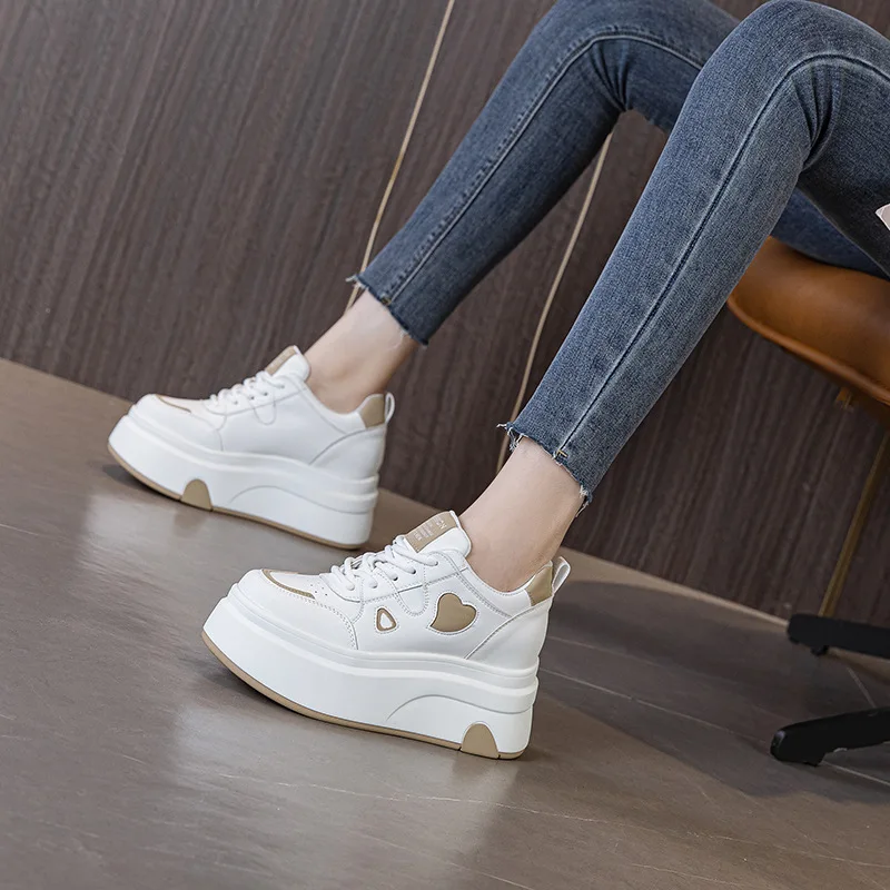 2026 Spring New Sponge Cake Thick Bottom Interior Height Increasing Women's Shoes Korean Edition Love Versatile Casual Shoes
2026 Spring New Sponge Cake Thick Bottom Interior Height Increasing Women's Shoes Korean Edition Love Versatile Casual Shoes