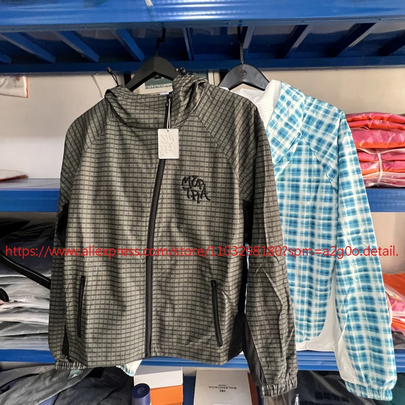 Street Brand Mertre Jacket Fashionable Plaid Print Zipper Outerwear High-quality Casual Hooded Windbreaker Jackets
Street Brand Mertre Jacket Fashionable Plaid Print Zipper Outerwear High-quality Casual Hooded Windbreaker Jackets