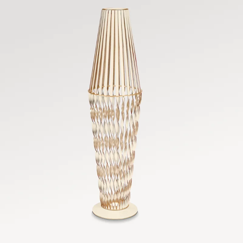 Итальянский дизайнерский креативный вращающийся кожаный торшер, настольная лампа на заказ для отеля, гостиной, ресторана, выставочного зала
Итальянский дизайнерский креативный вращающийся кожаный торшер, настольная лампа на заказ для отеля, гостиной, ресторана, выставочного зала