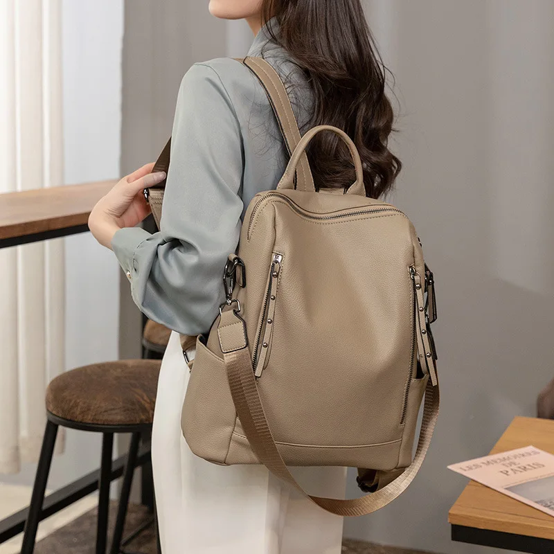 European and American Retro High-End Korean Version Casual Outdoor Travel Zipper Large Capacity Backpack Women
European and American Retro High-End Korean Version Casual Outdoor Travel Zipper Large Capacity Backpack Women