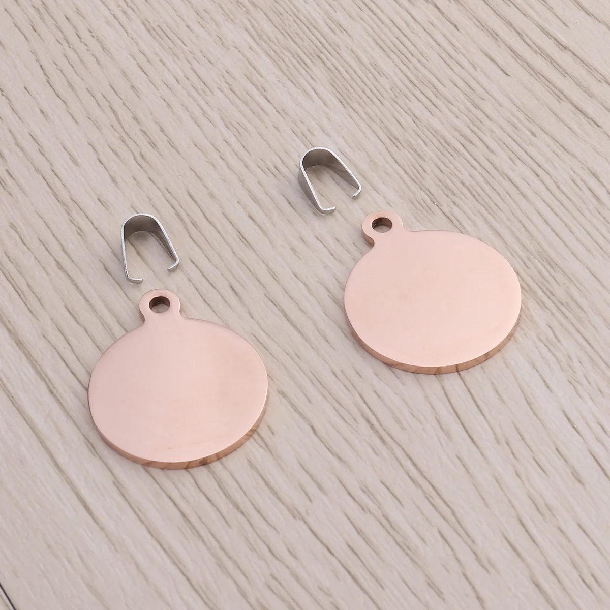 2Pcs 25mm Rose Gold Blank Dog Tags Scratch Resistant Wearproof Pet Id Nameplate for Necklace Bracelets Blank Pet Tags
2Pcs 25mm Rose Gold Blank Dog Tags Scratch Resistant Wearproof Pet Id Nameplate for Necklace Bracelets Blank Pet Tags