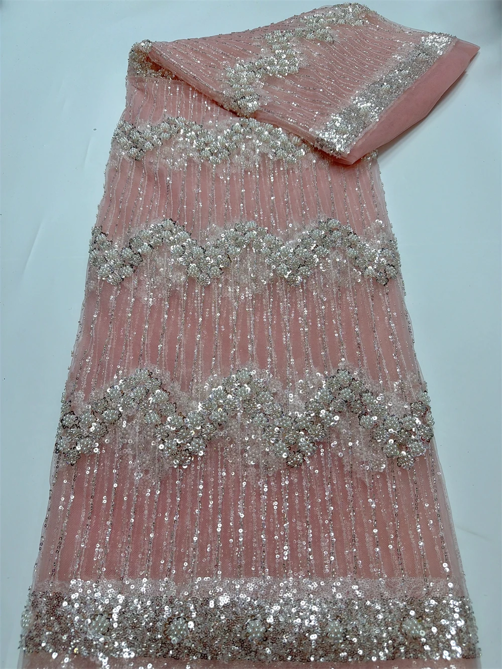 2026 Luxury French Mesh Embroidery Beaded Lace Fabric African Nigerian Sequins Lace Fabric For Wedding Dress Sewing Material
2026 Luxury French Mesh Embroidery Beaded Lace Fabric African Nigerian Sequins Lace Fabric For Wedding Dress Sewing Material
