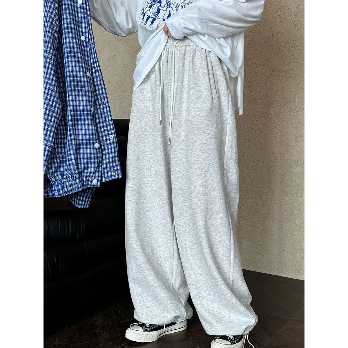Women Clothes Casual All Match Sports Pants 2024 Autumn New Girls High Waist Wide Leg Pants Fashion Loose Comfortable Pants
Women Clothes Casual All Match Sports Pants 2024 Autumn New Girls High Waist Wide Leg Pants Fashion Loose Comfortable Pants