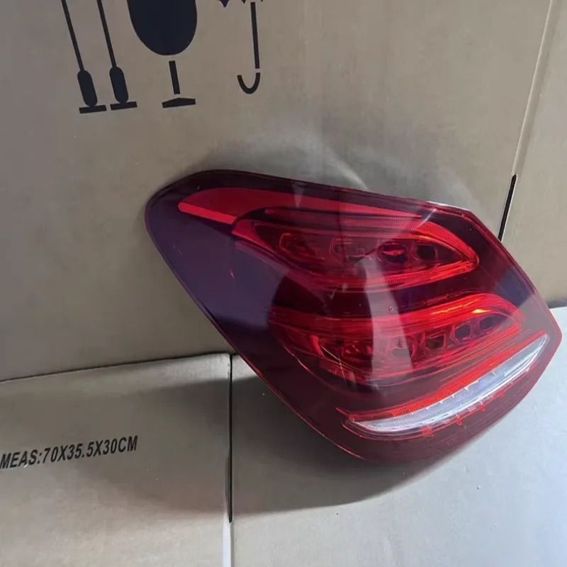 Подходит для модификации задних фонарей Mercedes-Benz S300, стоп-сигналов, фонарей заднего хода и других автомобильных аксессуаров.
Подходит для модификации задних фонарей Mercedes-Benz S300, стоп-сигналов, фонарей заднего хода и других автомобильных аксессуаров.