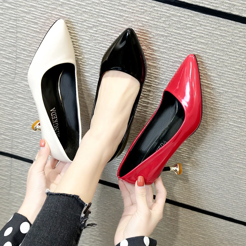 New Fashion Women Pointed Toe Pumps Patent Leather Dress Red High Heels Boat Shoes Shadow Wedding Shoes Shoes for Wedding Women
New Fashion Women Pointed Toe Pumps Patent Leather Dress Red High Heels Boat Shoes Shadow Wedding Shoes Shoes for Wedding Women