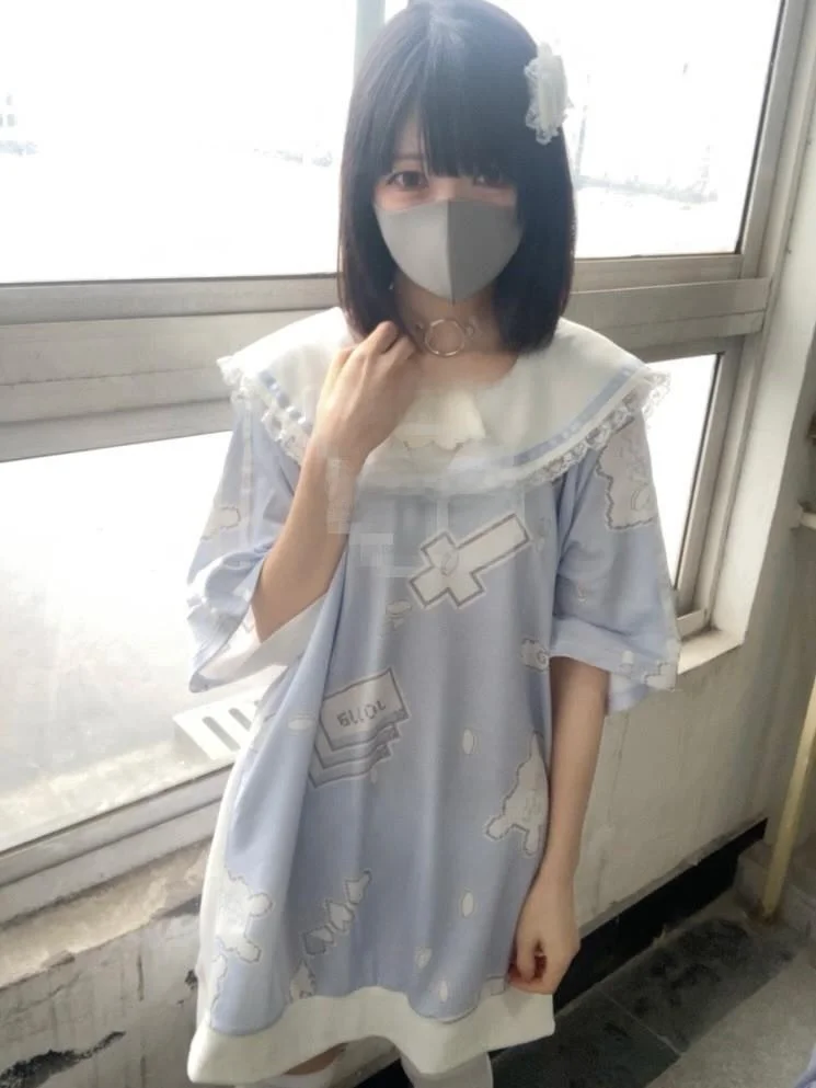 Свободная повседневная футболка с коротким рукавом и принтом в стиле акварель, темно-синяя, с японским сетчатым принтом, женский топ
Свободная повседневная футболка с коротким рукавом и принтом в стиле акварель, темно-синяя, с японским сетчатым принтом, женский топ