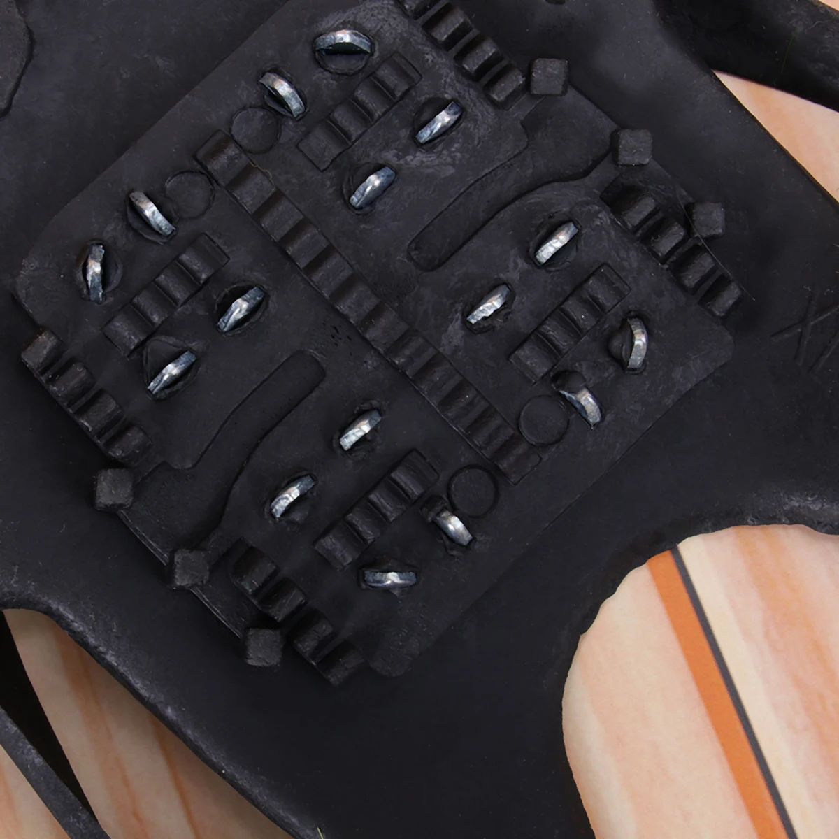 1 Pair 24 Teeth Anti-Slip Shoe Covers Crampons Climbing Overshoes Durable Ice Snowfield Cleats For Hiking Trail Running Size L
1 Pair 24 Teeth Anti-Slip Shoe Covers Crampons Climbing Overshoes Durable Ice Snowfield Cleats For Hiking Trail Running Size L