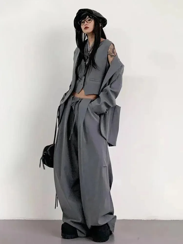 Fashion Gray 3 Piece Set Women's Lapel Blazer Short Vest High Waist Drawstring Wide Leg Pants Suit Autum U3LN
Fashion Gray 3 Piece Set Women's Lapel Blazer Short Vest High Waist Drawstring Wide Leg Pants Suit Autum U3LN