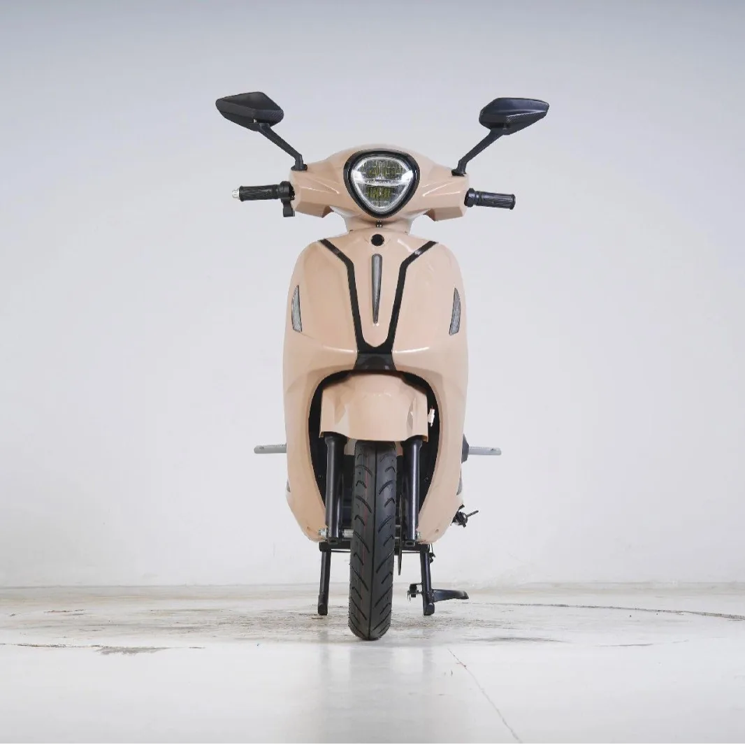 Hot Selling 1000W 2000W 3000W Electric Scooter Motorcycle for Adults China's Powerful 48v Voltage Electric Vehicle
Hot Selling 1000W 2000W 3000W Electric Scooter Motorcycle for Adults China's Powerful 48v Voltage Electric Vehicle