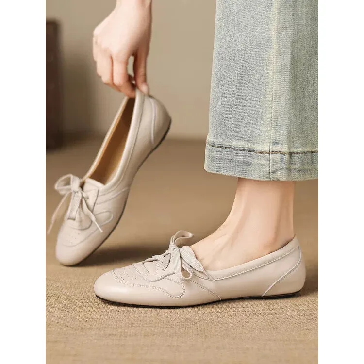 Women's Ballet Flats Casual Wear Leather Slip-On Sports Shoes Soft Bottom Tied Knot Low Cut Fashion Single Shoes
Women's Ballet Flats Casual Wear Leather Slip-On Sports Shoes Soft Bottom Tied Knot Low Cut Fashion Single Shoes