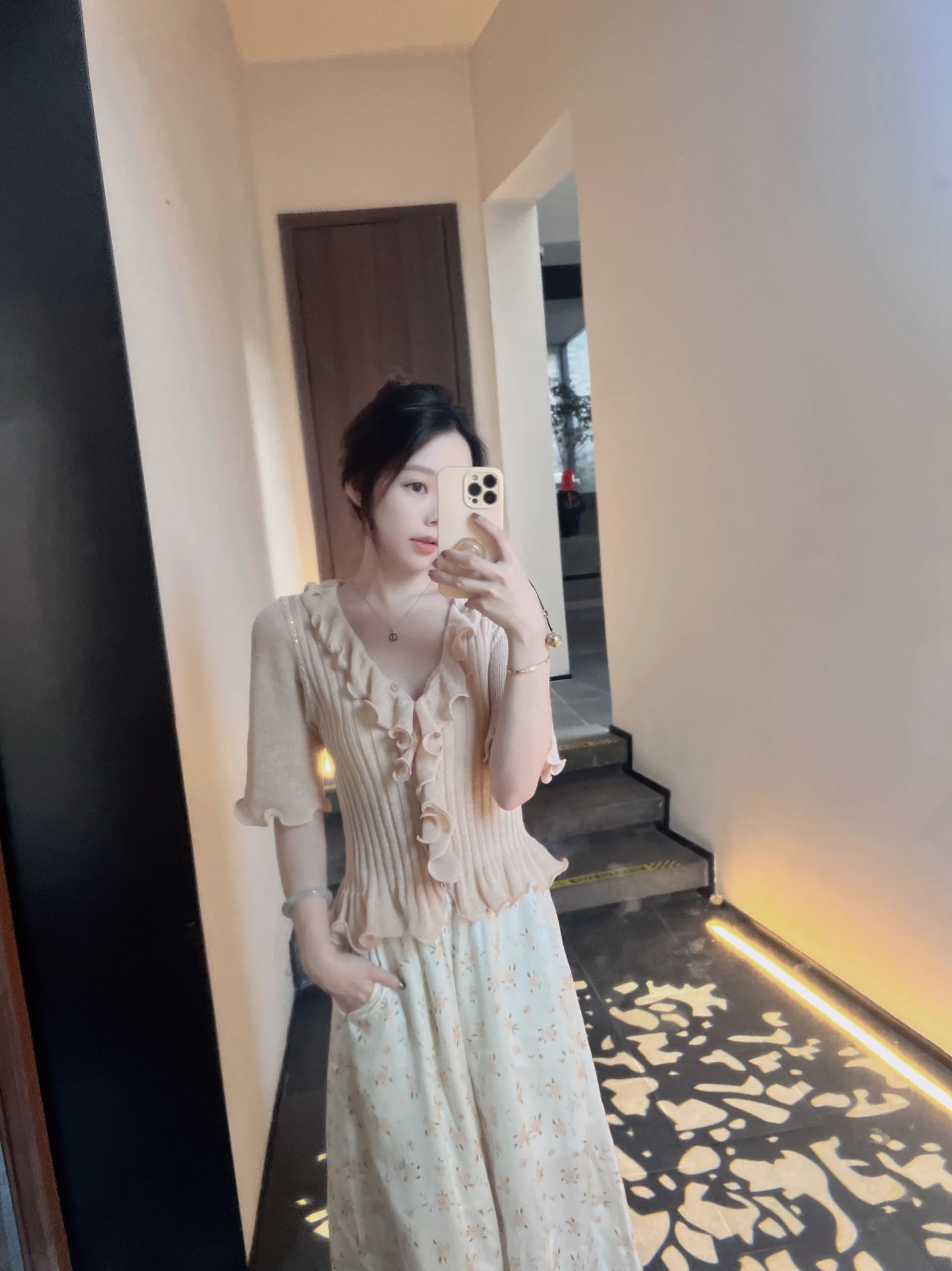 Женский трикотажный топ Commuter Sle Floral с коротким рукавом, модный летний, с воротником, в полоску, с узором
Женский трикотажный топ Commuter Sle Floral с коротким рукавом, модный летний, с воротником, в полоску, с узором