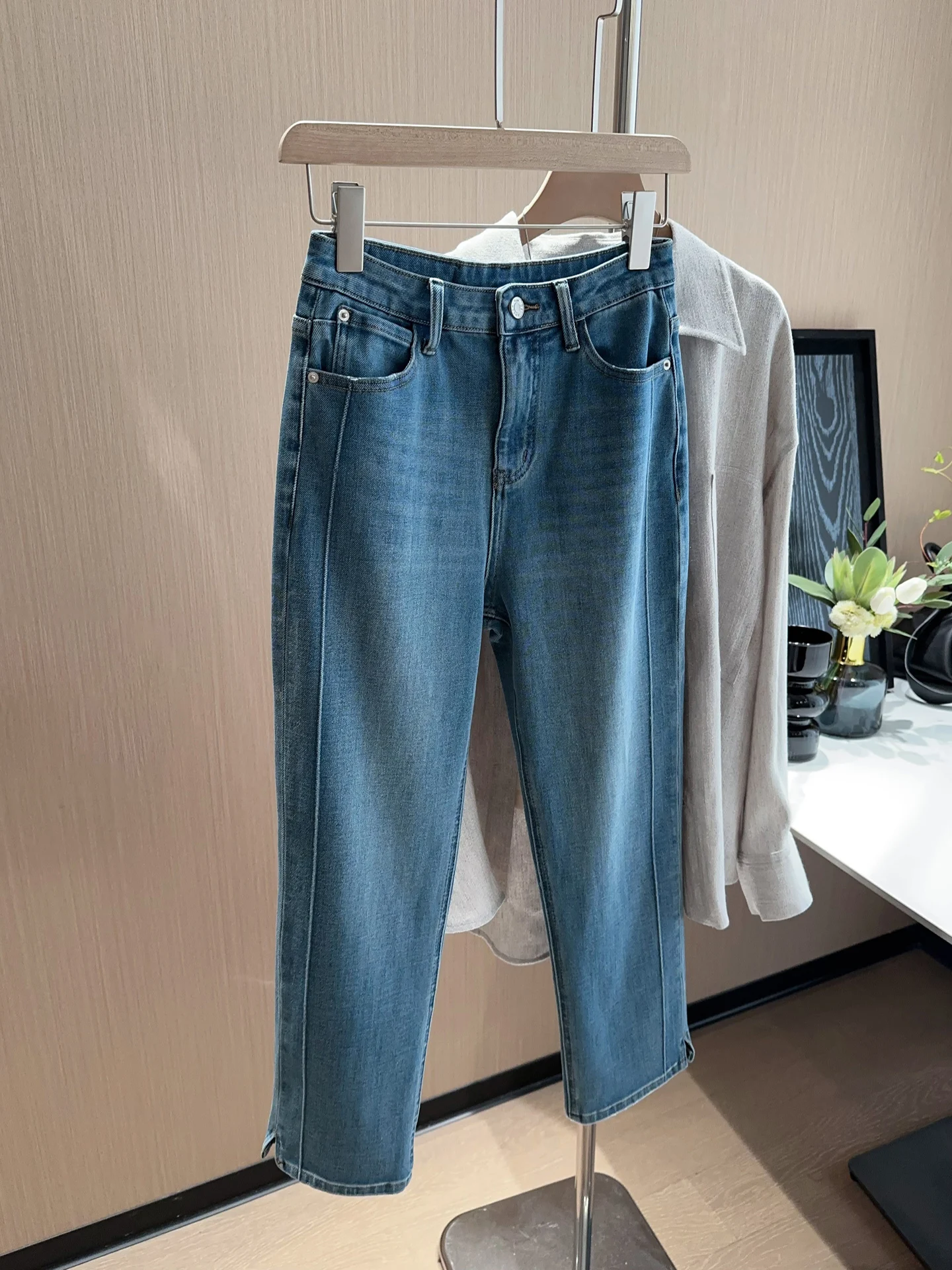 Fashionable Young Women's Blue Jeans High Waist Straight Leg Cotton Stretchy Comfortable Breathable Casual High Elasticity
Fashionable Young Women's Blue Jeans High Waist Straight Leg Cotton Stretchy Comfortable Breathable Casual High Elasticity
