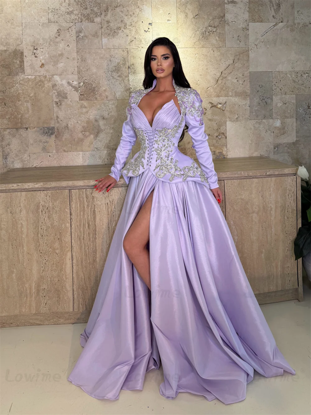 Saudi Sexy Long Prom Dresses 2026 Customized A Line Wedding Party Gown Designer Purple Crystal Beaded Split Slit Evening Dress
Saudi Sexy Long Prom Dresses 2026 Customized A Line Wedding Party Gown Designer Purple Crystal Beaded Split Slit Evening Dress