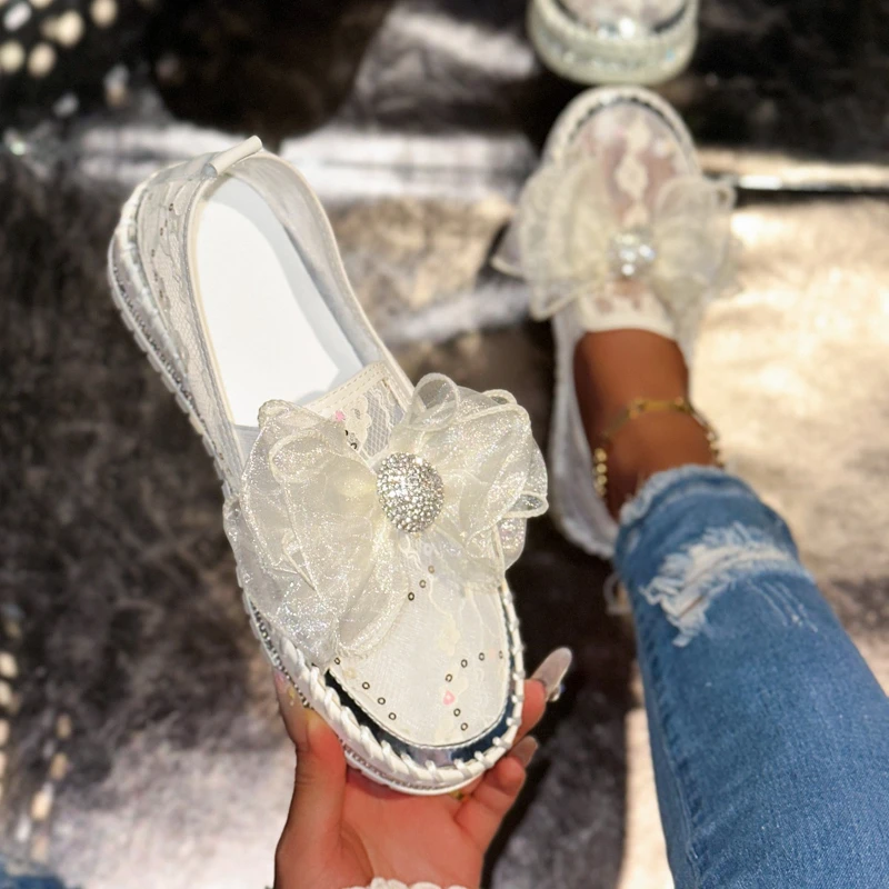 High-quality Appearance Thick-soled Round-toed Rhinestone Bow Versatile Comfortable Anti-slip Breathable Women's Single Shoes
High-quality Appearance Thick-soled Round-toed Rhinestone Bow Versatile Comfortable Anti-slip Breathable Women's Single Shoes