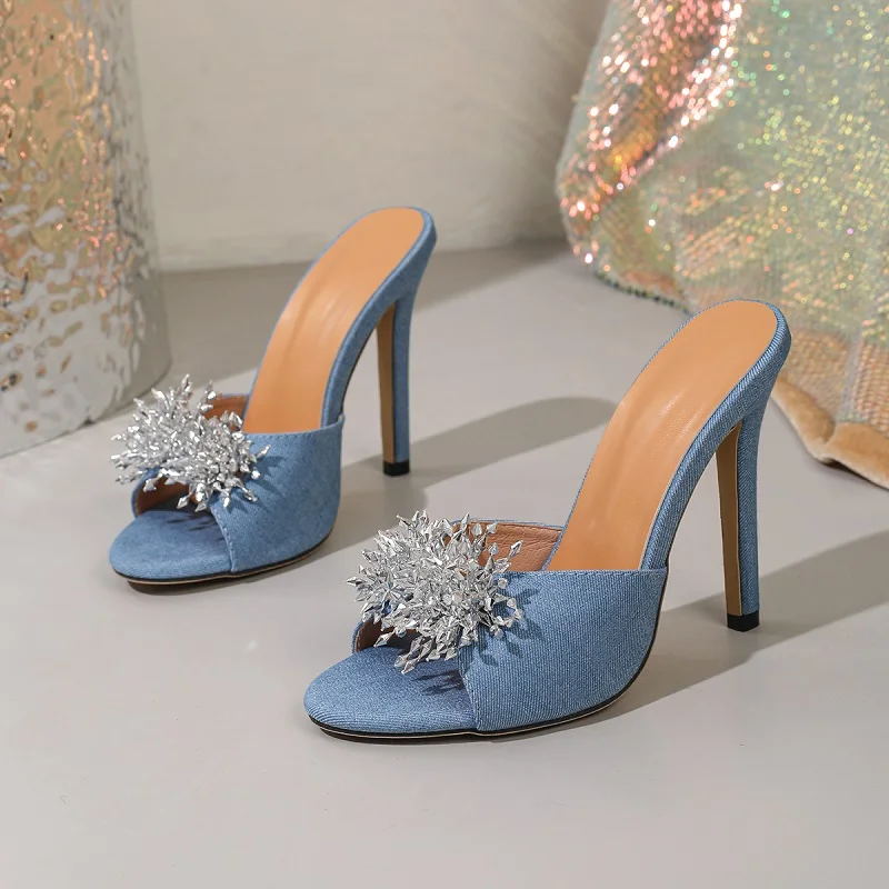 Eilyken New Fashion Crystal Diamond Open Toe Slide Women Slippers Summer Thin High Heels Banquet Party Ladies Shoes
Eilyken New Fashion Crystal Diamond Open Toe Slide Women Slippers Summer Thin High Heels Banquet Party Ladies Shoes