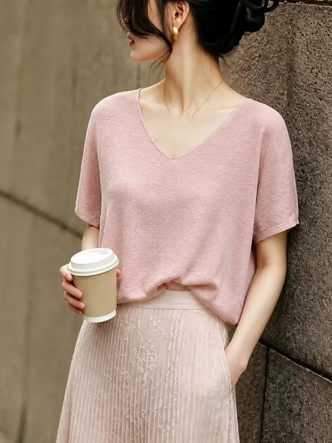 Korean Style Sweet Soft V-Neck Ice Silk Knitted Top Short Sleeve Summer Design Sensation Women's Clothing Comfortable Female ...
Korean Style Sweet Soft V-Neck Ice Silk Knitted Top Short Sleeve Summer Design Sensation Women's Clothing Comfortable Female ...