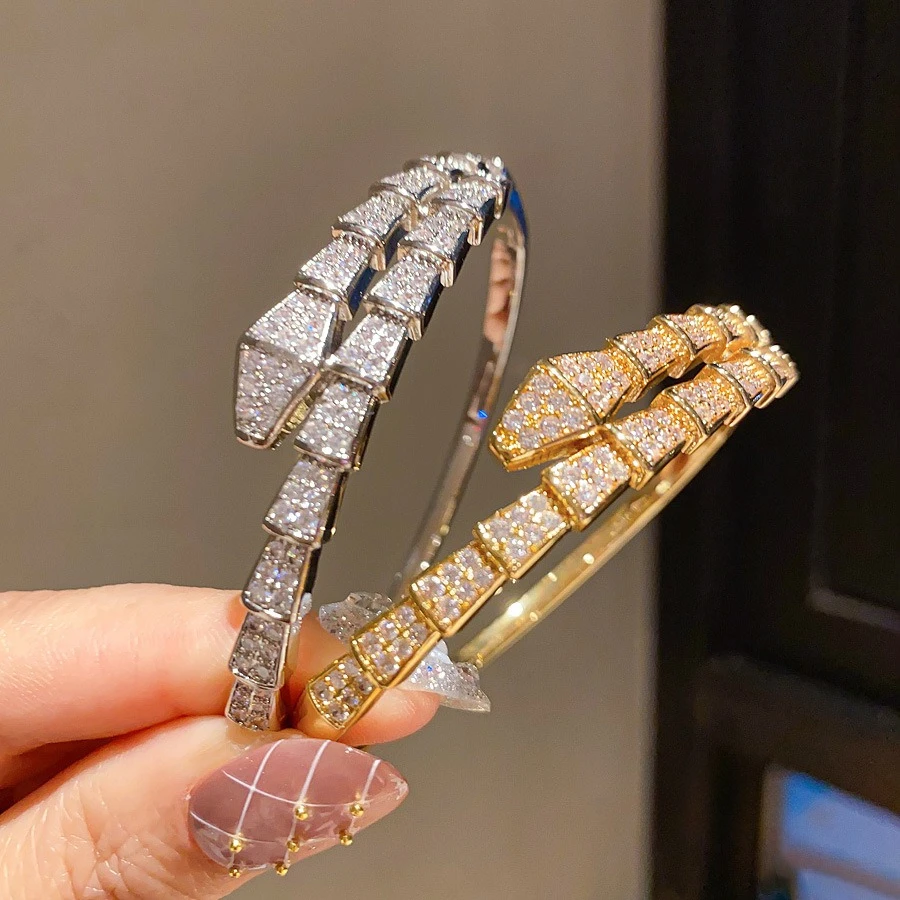 18K Gold Plated Snake Bracelet, Interlocking Links with Secure Clasp, Vintage Elegant Bangle for Women, Luxury Stackable Jewelry
18K Gold Plated Snake Bracelet, Interlocking Links with Secure Clasp, Vintage Elegant Bangle for Women, Luxury Stackable Jewelry