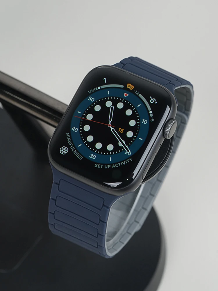 Ремешок магнитный для Apple Watch band 44 мм 40 мм 49 мм 45 мм 41 мм 38 мм, силиконовый браслет для iWatch Series 9 8 7 6 5 4 3 Se ultra 2
Ремешок магнитный для Apple Watch band 44 мм 40 мм 49 мм 45 мм 41 мм 38 мм, силиконовый браслет для iWatch Series 9 8 7 6 5 4 3 Se ultra 2