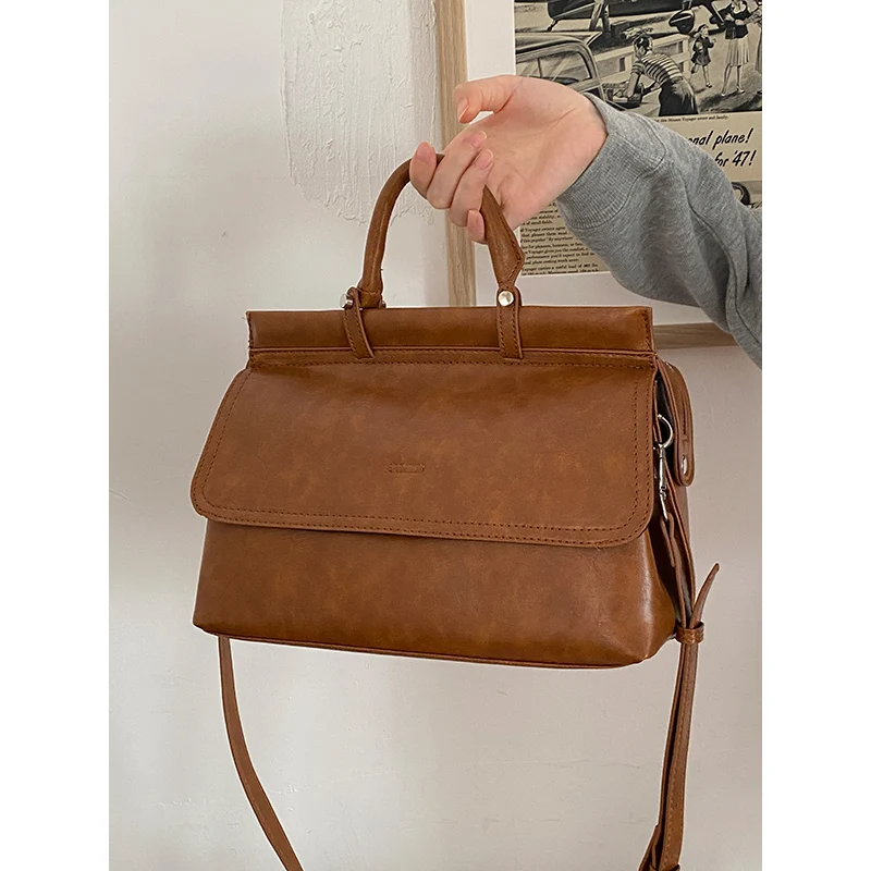 Trendy Retro Menger Bag Large Capaci Handbag for Commuting Work Women's Crossbody Briease Sli Polyester
Trendy Retro Menger Bag Large Capaci Handbag for Commuting Work Women's Crossbody Briease Sli Polyester