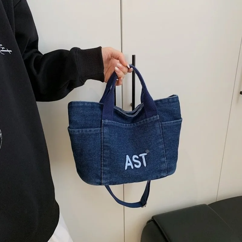 Vibrant Crossbody Campus Style New Model In 2025 Cute Exquisite Simple Pillow Bag Female Bag Fit For A Campus Festival
Vibrant Crossbody Campus Style New Model In 2025 Cute Exquisite Simple Pillow Bag Female Bag Fit For A Campus Festival