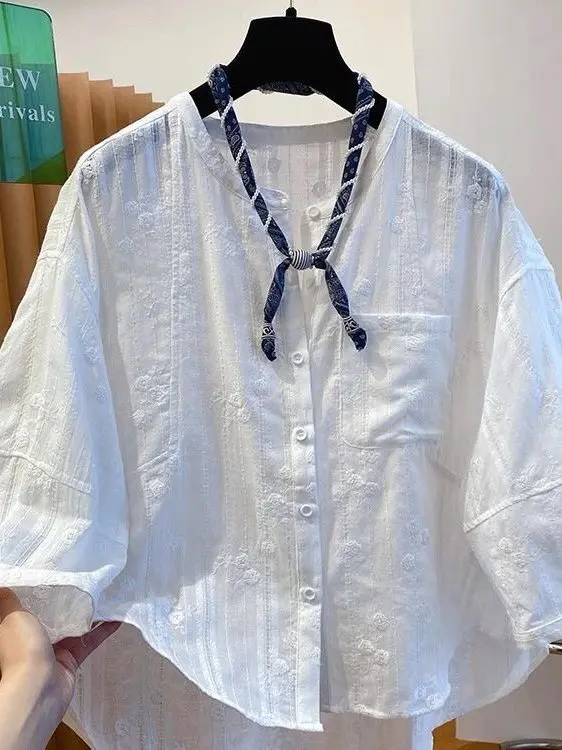 plus Size Women's Summer Thin Shirt White Embroidered Floral Pattern Half Sleeve round Neck Cotton Casual Fashion Top
plus Size Women's Summer Thin Shirt White Embroidered Floral Pattern Half Sleeve round Neck Cotton Casual Fashion Top