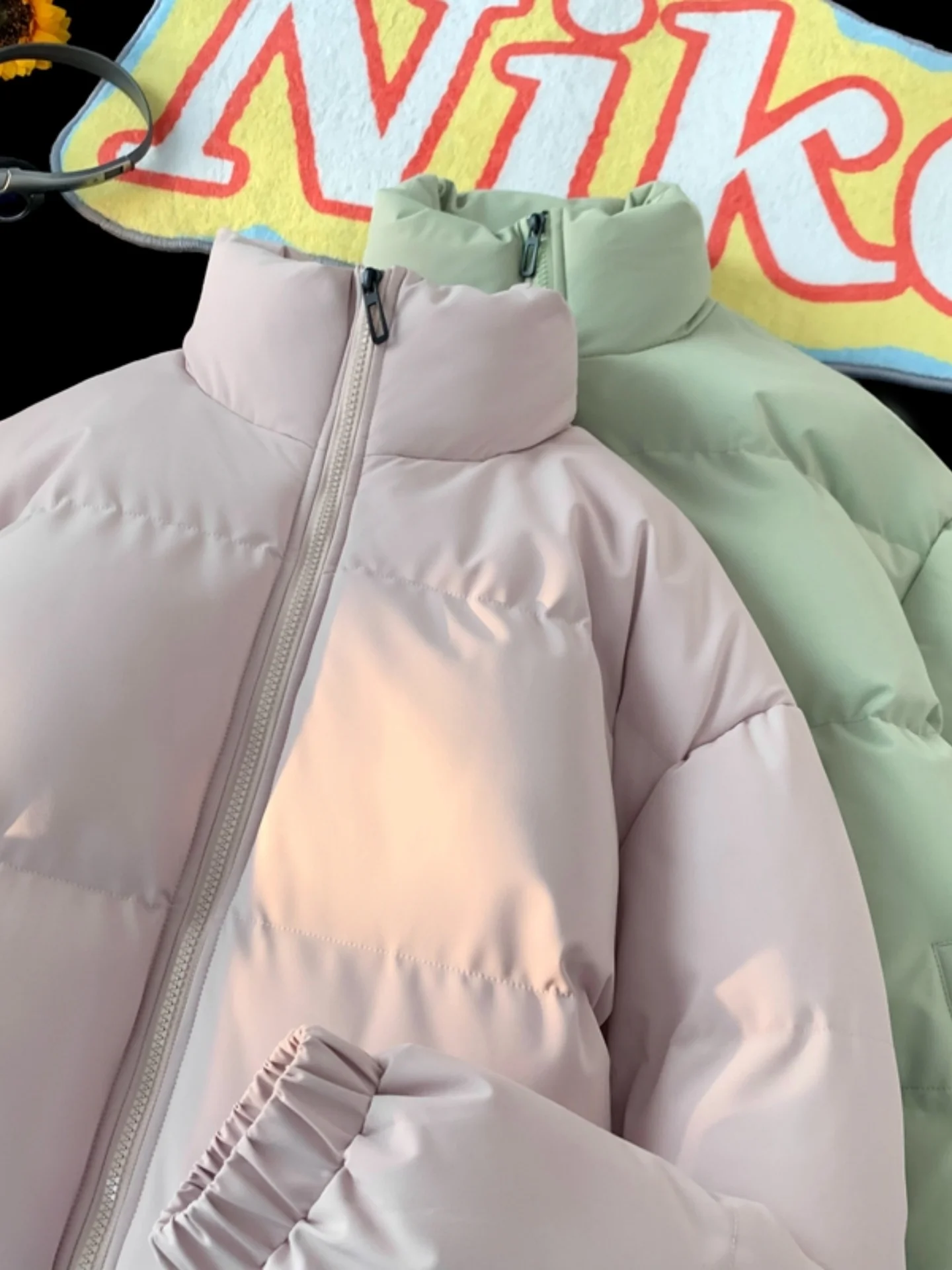 Мужская утепленная зимняя хлопковая куртка-пуховик базового кроя, теплая молодежная парная хлопковая стеганая верхняя одежда с длинными рукавами на молнии
Мужская утепленная зимняя хлопковая куртка-пуховик базового кроя, теплая молодежная парная хлопковая стеганая верхняя одежда с длинными рукавами на молнии