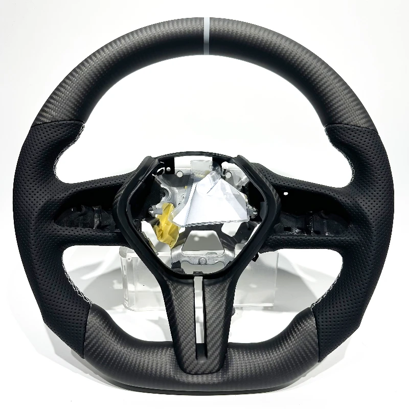 Sporty matte carbon fiber steering wheel for Infiniti Q60
Sporty matte carbon fiber steering wheel for Infiniti Q60