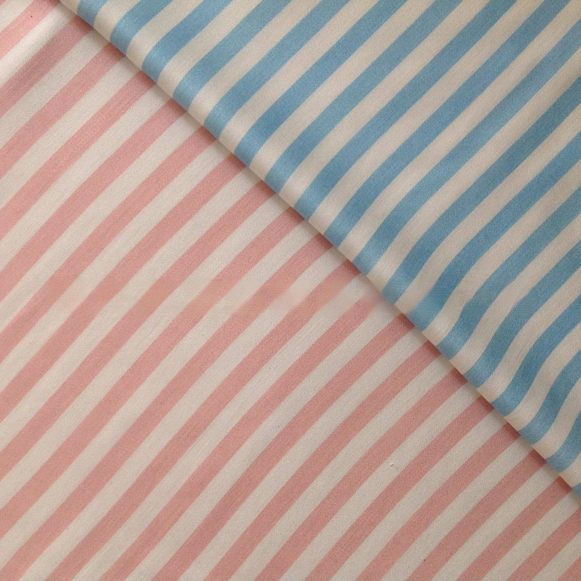 60S Artificial Cotton Satin Stripe Printed Shuttle Weave Human Cotton Rayon Silk Fabric Spring Summer Skirt Fashion Fabric
60S Artificial Cotton Satin Stripe Printed Shuttle Weave Human Cotton Rayon Silk Fabric Spring Summer Skirt Fashion Fabric