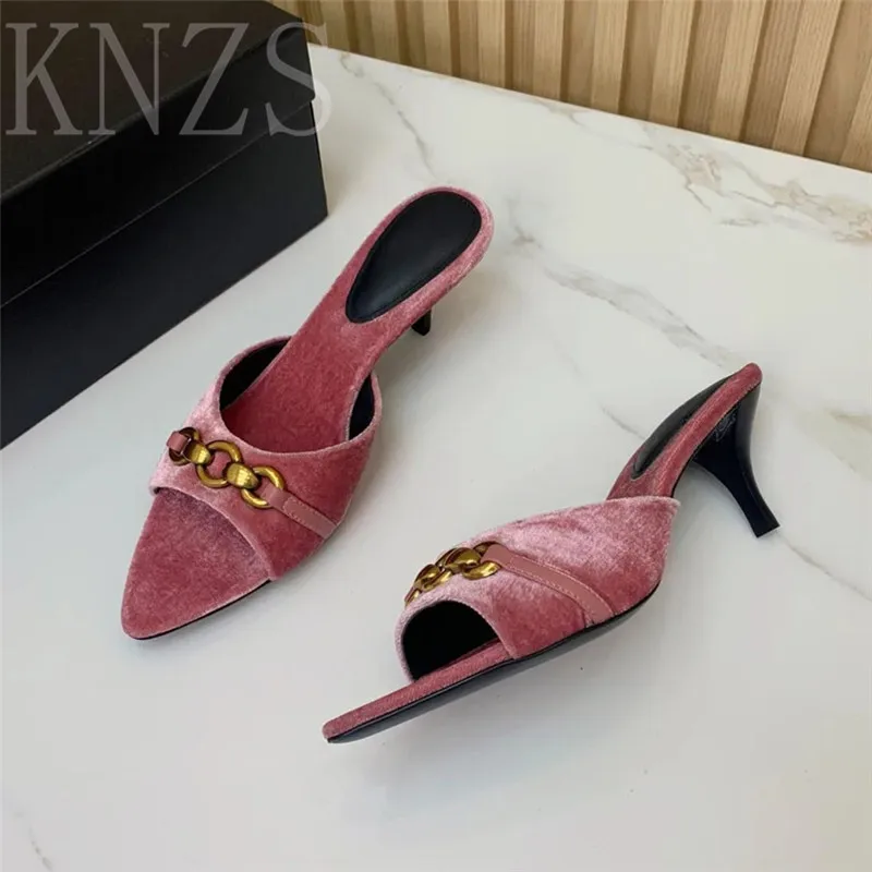Summer New Pointed Toe Velvet Slippers Woman Open Toe Chain Decor Concise Fashion Sexy High Heels Party Dress Shoes Women 2024
Summer New Pointed Toe Velvet Slippers Woman Open Toe Chain Decor Concise Fashion Sexy High Heels Party Dress Shoes Women 2024