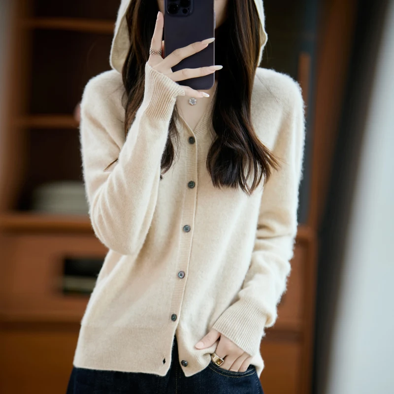 100% Wool Solid Color Lightweight Women's Hooded Cardigan Sweater, Multiple Colors Available Versatile Knitted Coat
100% Wool Solid Color Lightweight Women's Hooded Cardigan Sweater, Multiple Colors Available Versatile Knitted Coat