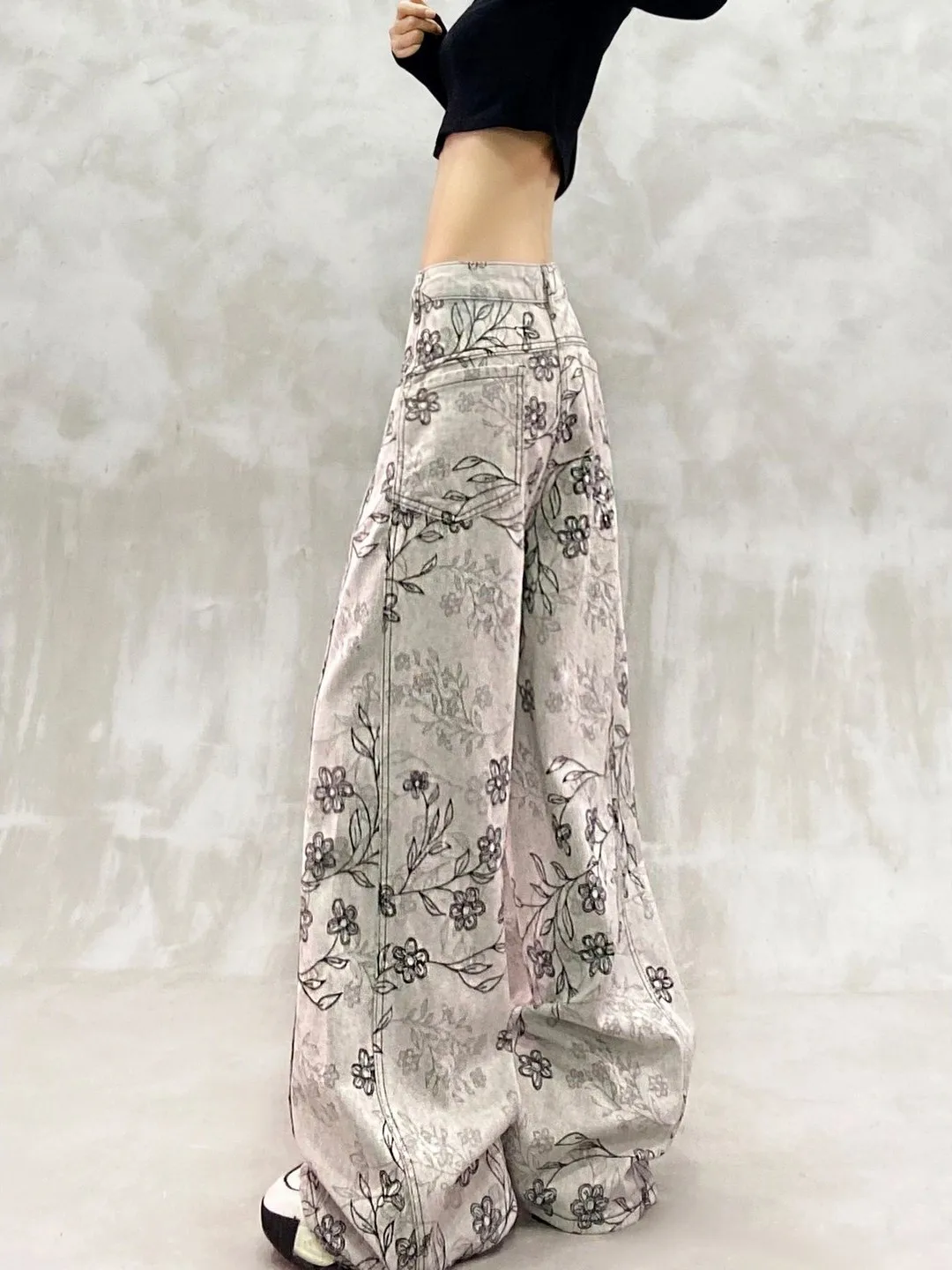 Retro Washed High Waist Wide Leg Denim Pants Spring 2026 Casual Personality Embroidery Design Drapey Floral Print Trousers
Retro Washed High Waist Wide Leg Denim Pants Spring 2026 Casual Personality Embroidery Design Drapey Floral Print Trousers