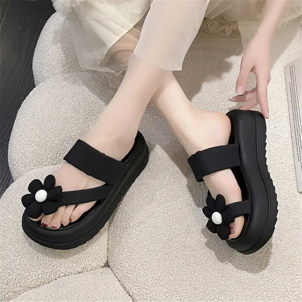 36-39 Number 38 Flat Toe Shoes Silver Sandal Woman Slippers Indoor Cute Sneakers Sports Shors Special Use Trends Shooes
36-39 Number 38 Flat Toe Shoes Silver Sandal Woman Slippers Indoor Cute Sneakers Sports Shors Special Use Trends Shooes