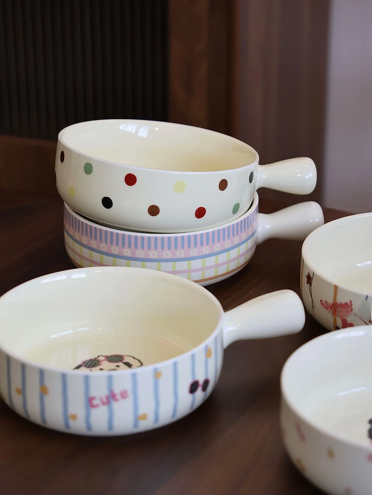 Милая мультяшная круглая миска с ручкой для еды, риса, фруктового салата, завтрака, для взрослых, для микроволновой печи
Милая мультяшная круглая миска с ручкой для еды, риса, фруктового салата, завтрака, для взрослых, для микроволновой печи