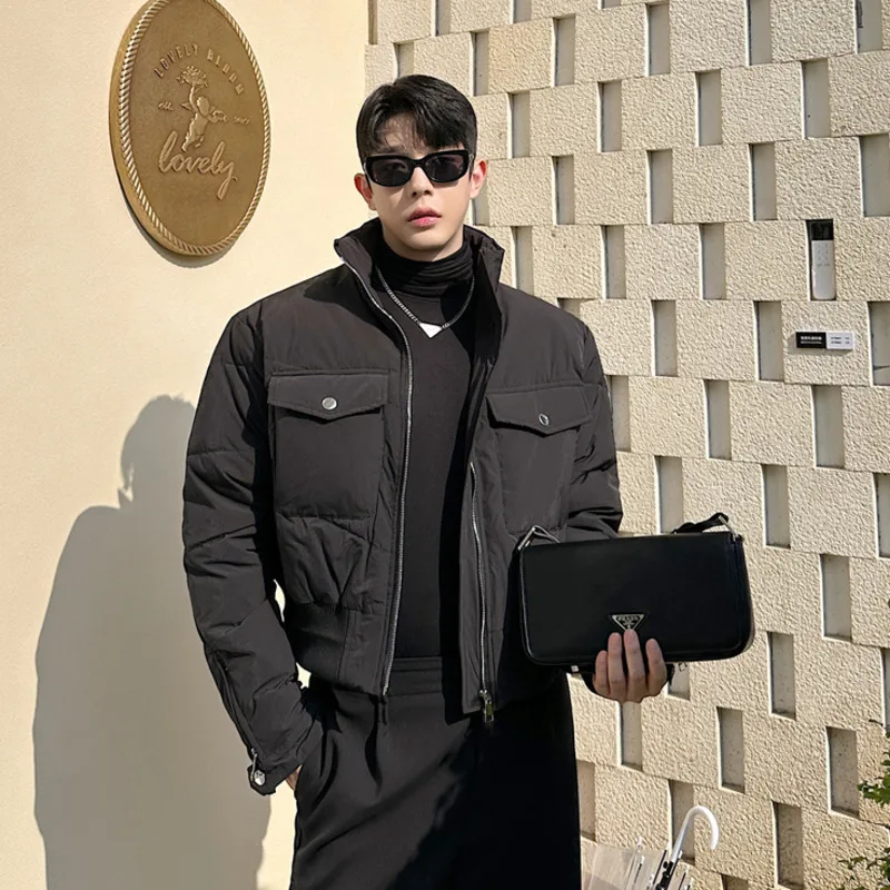 SYUHGFA Korean Style Men's Padded Jackets Cuff Zipper Decoration Stand Collar Solid Color Male Short Cotton Coats Winter New
SYUHGFA Korean Style Men's Padded Jackets Cuff Zipper Decoration Stand Collar Solid Color Male Short Cotton Coats Winter New
