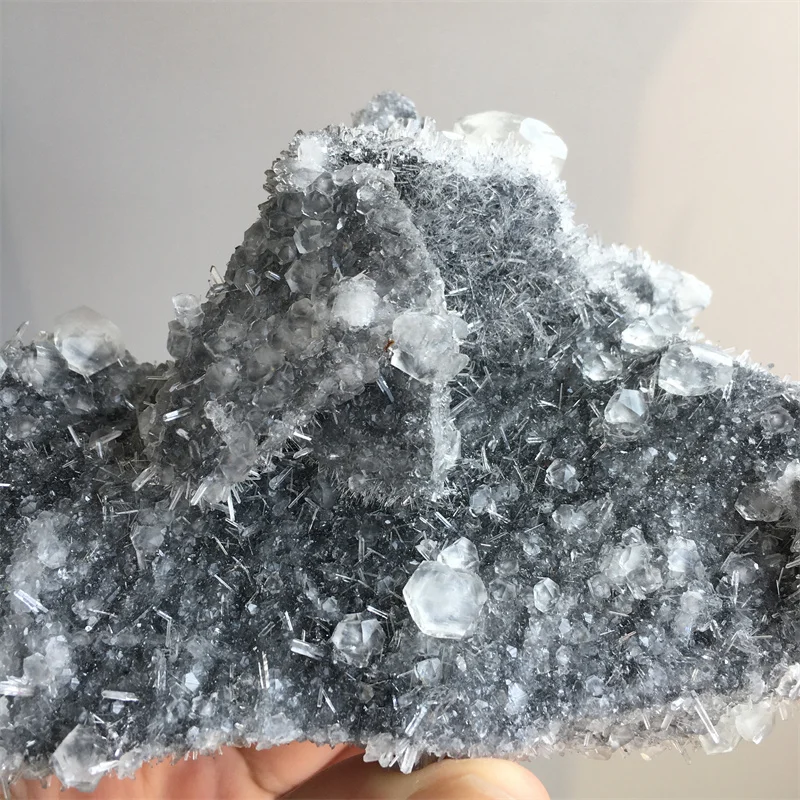 619g Natural Acicular Quartz With White Calcite Healing Stone Mineral Specimen For Reiki Home Decor Teaching Crystal
619g Natural Acicular Quartz With White Calcite Healing Stone Mineral Specimen For Reiki Home Decor Teaching Crystal