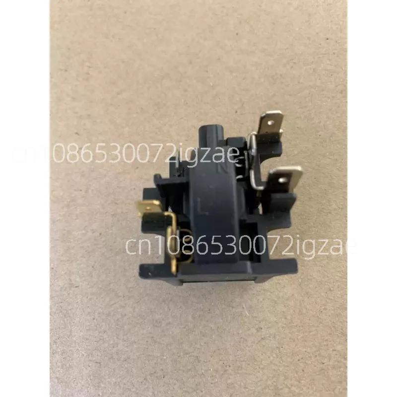 1PCS Universal Refrigerator Freezer Compressor PTC Starter QP2-15H
1PCS Universal Refrigerator Freezer Compressor PTC Starter QP2-15H