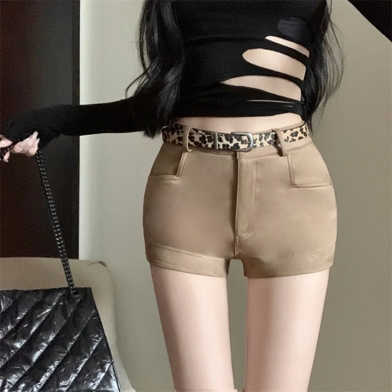 2024 Autumn New Item Leopard Print Waistband Suede Short Pants For Women Fashion Casual Wide Leg Shorts Female
2024 Autumn New Item Leopard Print Waistband Suede Short Pants For Women Fashion Casual Wide Leg Shorts Female