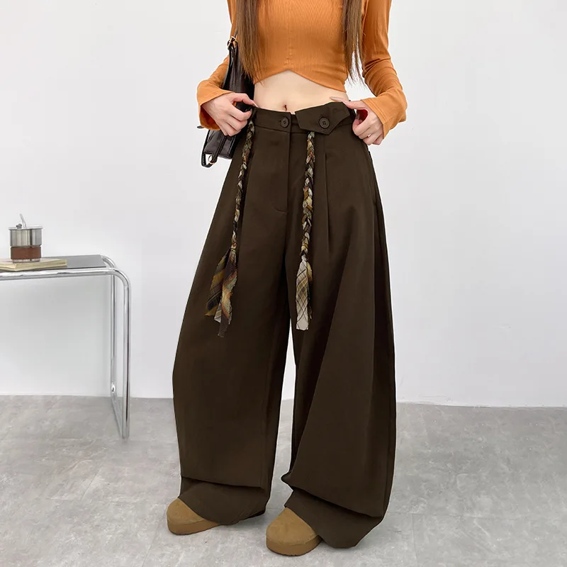 American Retro Suit Pants Women's Spring 2026 New High Waist Lace Flower Rope Lazy Wide Leg Straight Pants
American Retro Suit Pants Women's Spring 2026 New High Waist Lace Flower Rope Lazy Wide Leg Straight Pants