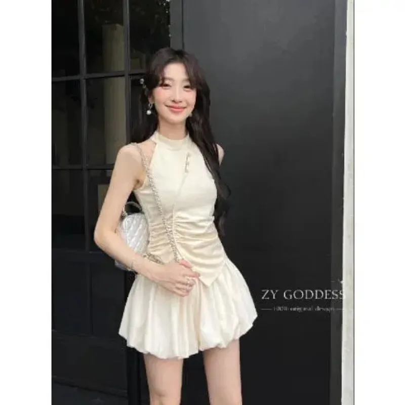 Women's Korean Style Halter Ruched Top and High Waist Puff Shorts 2 Piece Summer Outfit
Women's Korean Style Halter Ruched Top and High Waist Puff Shorts 2 Piece Summer Outfit